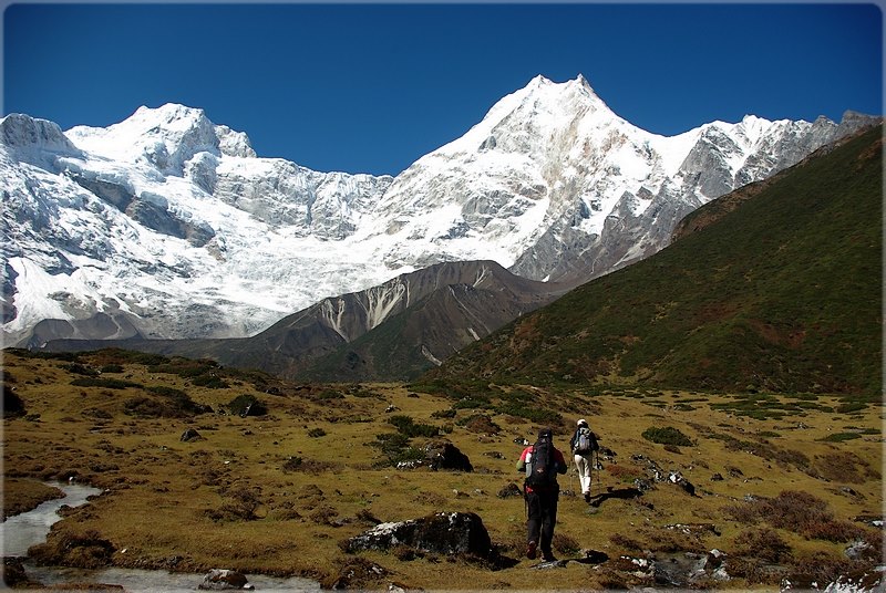 Tour du Manaslu 16 jours