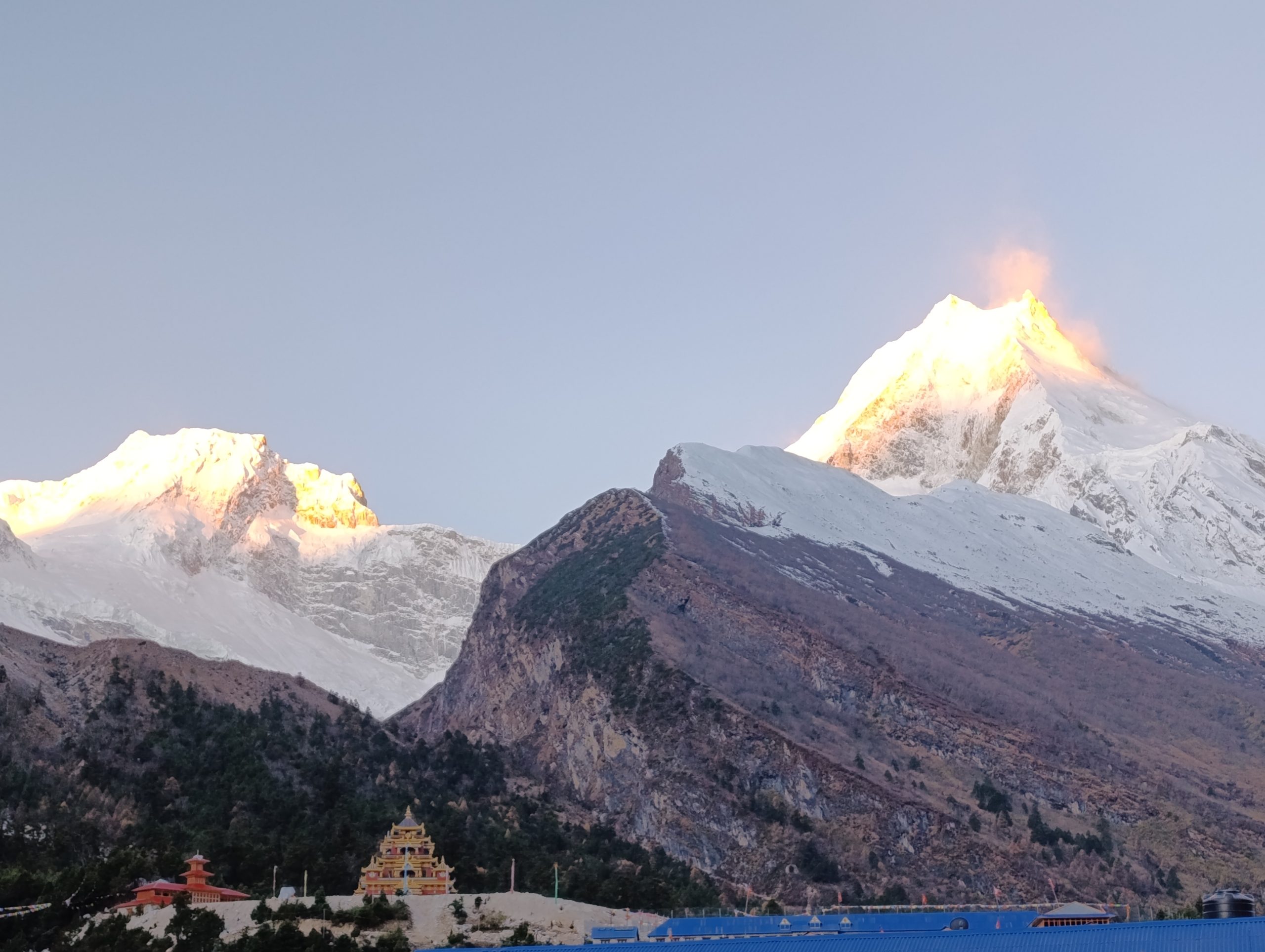 Trek de tour du Manaslu par Barpak